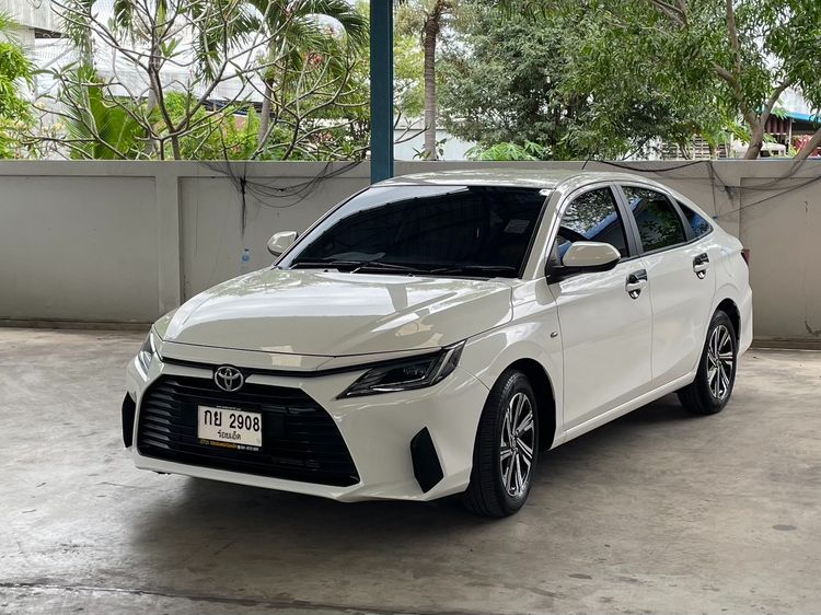 Toyota Yaris ATIV 2025 1.2 Sport Sedan เบนซิน ไม่ติดแก๊ส เกียร์อัตโนมัติ ขาว