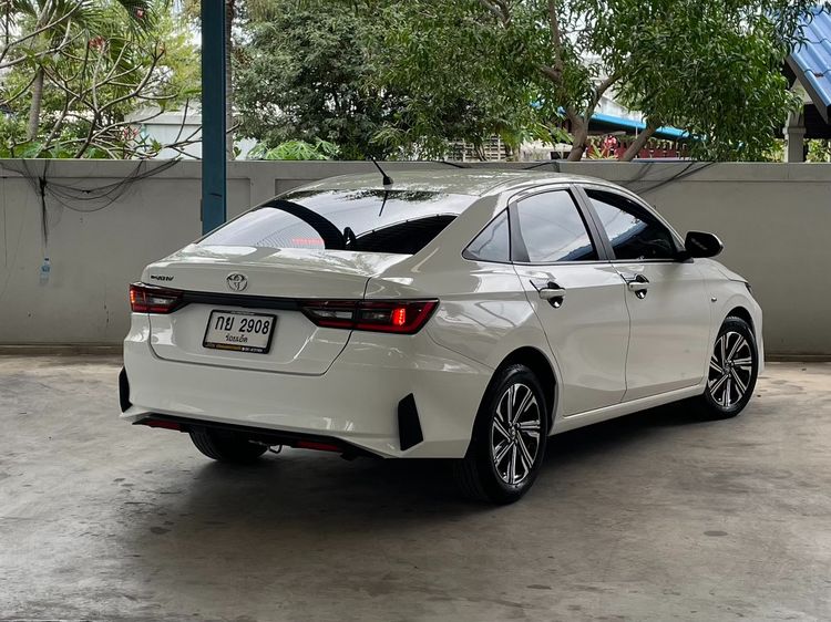 Toyota Yaris ATIV 2025 1.2 Sport Sedan เบนซิน ไม่ติดแก๊ส เกียร์อัตโนมัติ ขาว รูปที่ 2