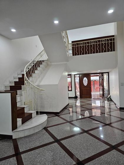 Narai Property ไม่มี สร้างเสร็จก่อน 2010 ทาวน์โฮม HomeOffice4 ชั้น รูปที่ 3