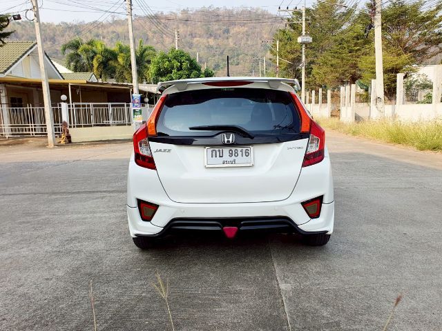 Honda Jazz 2016 1.5 S i-VTEC เบนซิน ไม่ติดแก๊ส เกียร์อัตโนมัติ ขาว รูปที่ 3