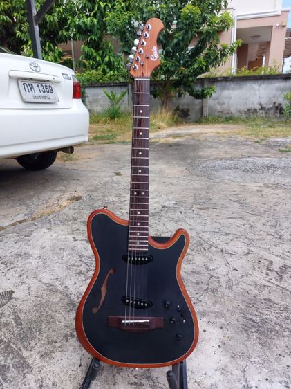 Gusta Alnuevo Hybrid Guitar 