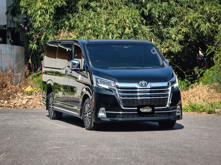 รถ Toyota Majesty 2.8 Grand สี ดำ