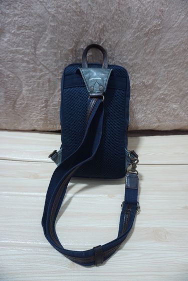 กระเป๋าหนังแท้สะพายคาดอก  Harvest double sling bag รูปที่ 4