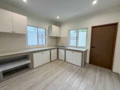 ไม่มี บ้านเดี่ยว 4 ห้องนอนหลังใหญ่ปรับปรุงแล้ว เหมาะสำหรับครอบครัวขยาย ย่าน ปรีดี สุขุมวิท 71 รูปที่ 4