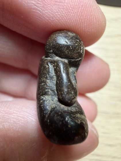 พระปิดตาผงคลุกรัก วัดเครือวัลย์ รูปที่ 3