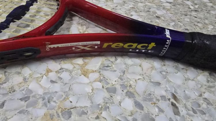 ไม้เทนนิส 2 อัน มือ 2 รูปที่ 3