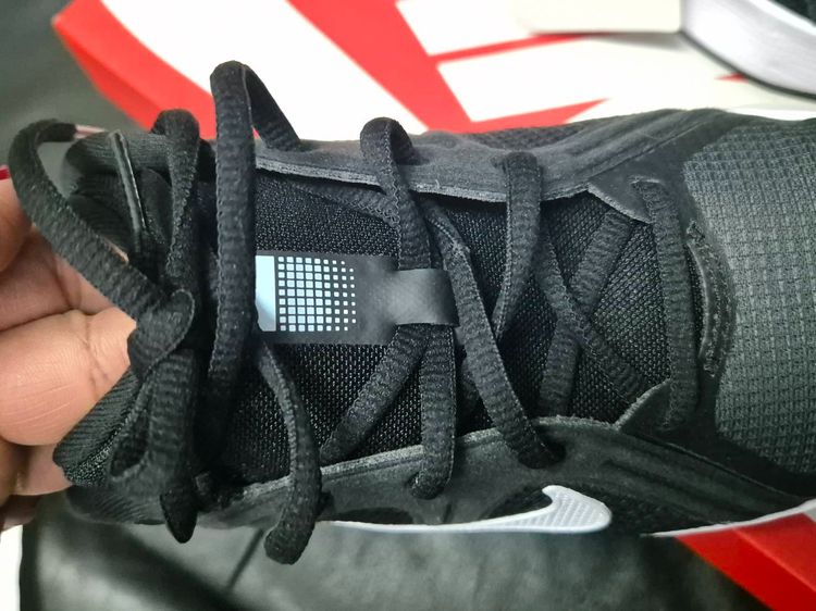 Nike รองเท้าวิ่ง สีดํา-ขาว ไซซ์ US9 EU42.5 ซื้อมา 3,000 บาท อายุ 1 เดือน ใส่2ครั้ง รูปที่ 7