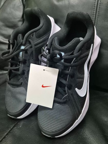 Nike รองเท้าวิ่ง สีดํา-ขาว ไซซ์ US9 EU42.5 ซื้อมา 3,000 บาท อายุ 1 เดือน ใส่2ครั้ง รูปที่ 11
