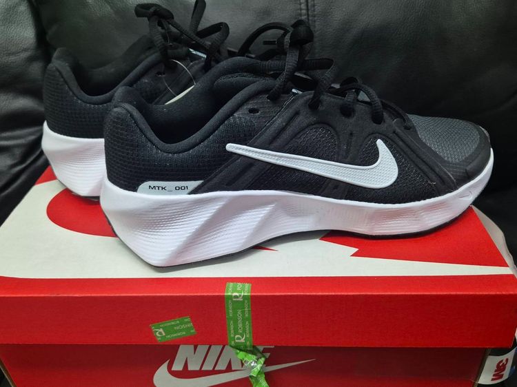 Nike รองเท้าวิ่ง สีดํา-ขาว ไซซ์ US9 EU42.5 ซื้อมา 3,000 บาท อายุ 1 เดือน ใส่2ครั้ง รูปที่ 3