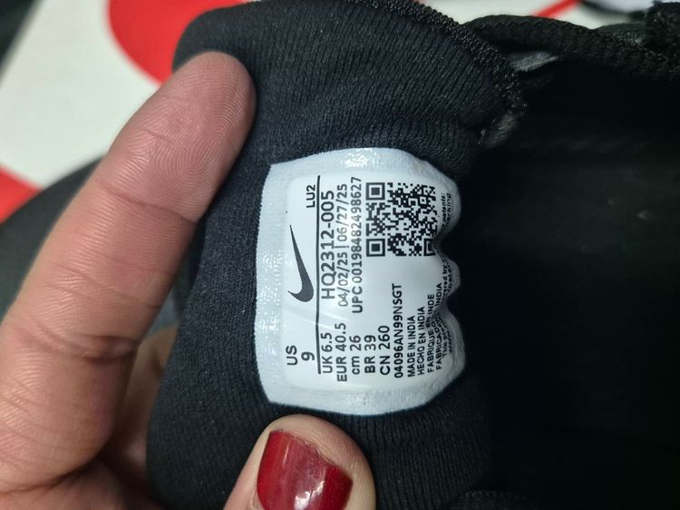 Nike รองเท้าวิ่ง สีดํา-ขาว ไซซ์ US9 EU42.5 ซื้อมา 3,000 บาท อายุ 1 เดือน ใส่2ครั้ง รูปที่ 9