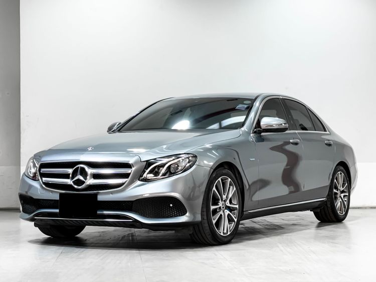 รถ Mercedes-Benz E-Class E350 สี เทา