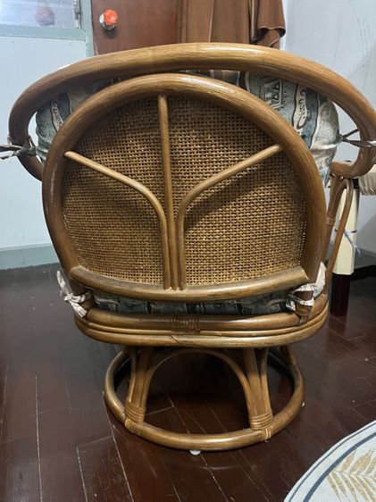 เก้าอี้ไม้หมุนได้ รูปที่ 2