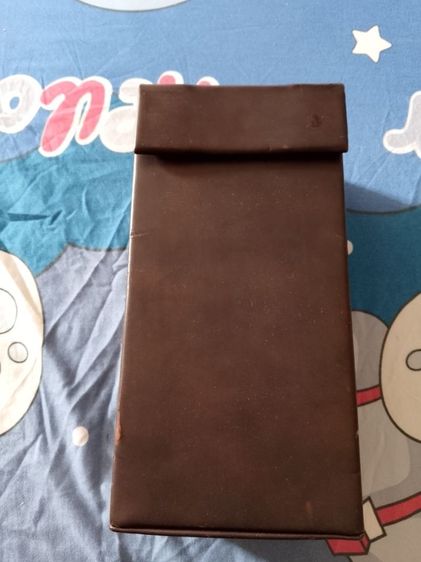 ขวดเปล่าพร้อมกล่องหนัง