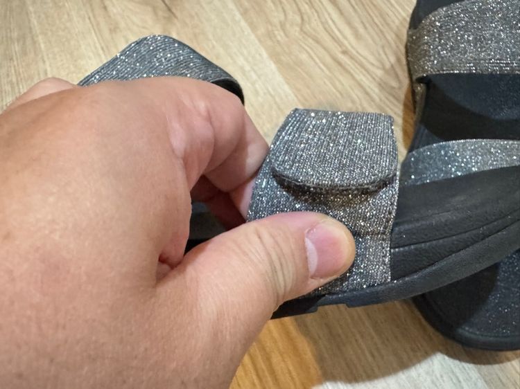 Used FitFlop Glitter Slide Shoes รูปที่ 3