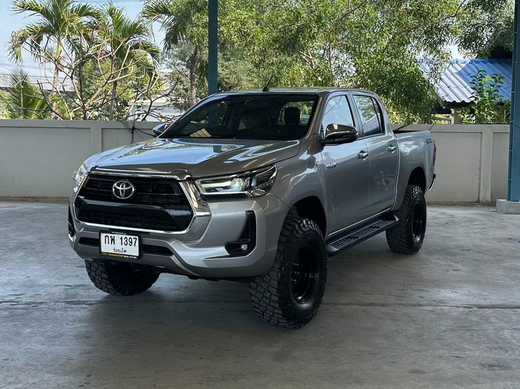 รถ Toyota Hilux Revo Double Cab 2.4 Mid Prerunner สี เทา