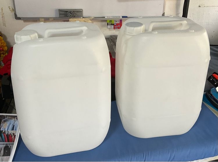 แกลลอน สีขาวหนาขนาด บรรจุ 20 ลิตร ใบละ 120 บาทไม่รวมค่าจัดส่ง (มีจำนวนจำกัด)
