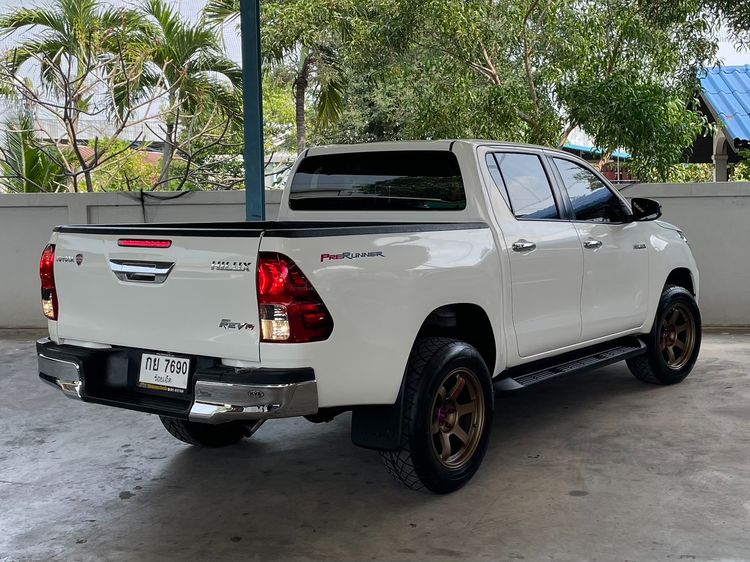 Toyota Hilux Revo 2019 2.4 Prerunner J Plus Pickup ดีเซล ไม่ติดแก๊ส เกียร์ธรรมดา ขาว รูปที่ 2