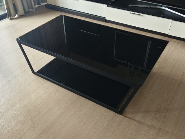 โต๊ะหน้าทีวี กระจก ดำ