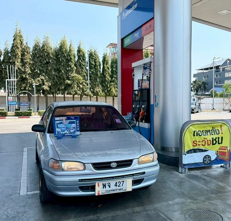 รถ Toyota Corolla 1.5 GXi สี บรอนซ์เงิน