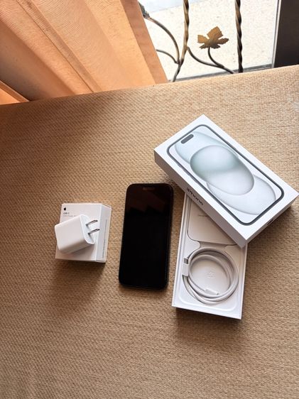 128 GB ขาย iPhone 15 128GB สีดำ สภาพสวย ครบกล่อง พร้อมปลั๊กแท้