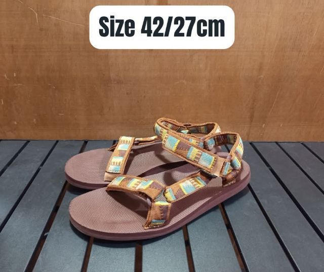 รองเท้าแตะ teva