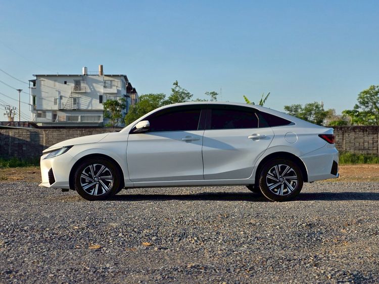 Toyota Yaris ATIV 2023 1.2 Premium Sedan เบนซิน ไม่ติดแก๊ส เกียร์อัตโนมัติ ขาว รูปที่ 3