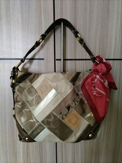 ซื้อCoach​แถมผ้า