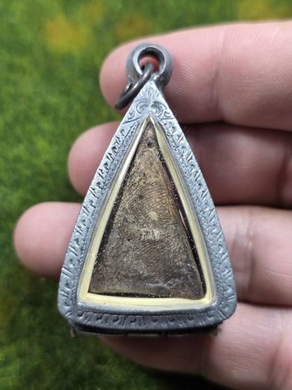 พระนางพญาเนื้อดินกรุพิษณุโลก รูปที่ 2