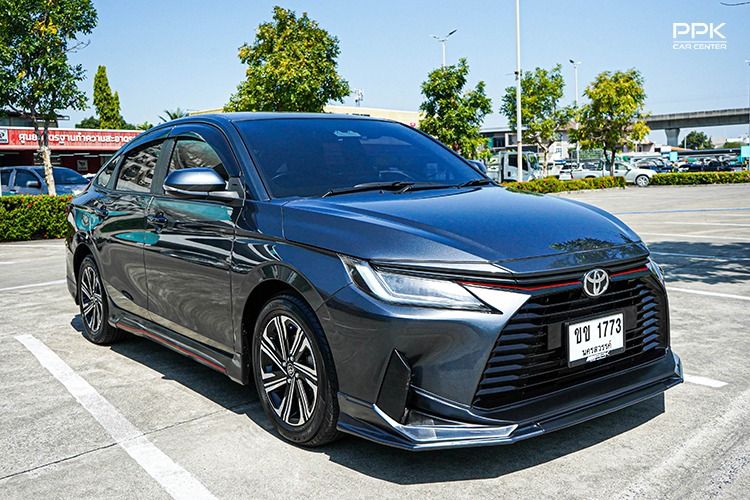 Toyota Yaris ATIV 2023 1.2 Smart Sedan เบนซิน ไม่ติดแก๊ส เกียร์อัตโนมัติ เทา รูปที่ 3
