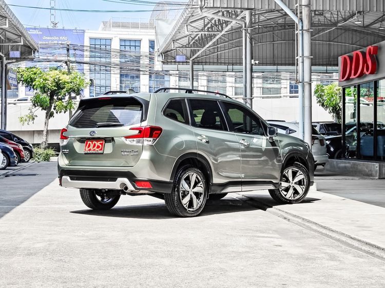 Subaru Forester 2020 2.0 i-S EyeSight Utility-car เบนซิน เกียร์อัตโนมัติ เขียว รูปที่ 4
