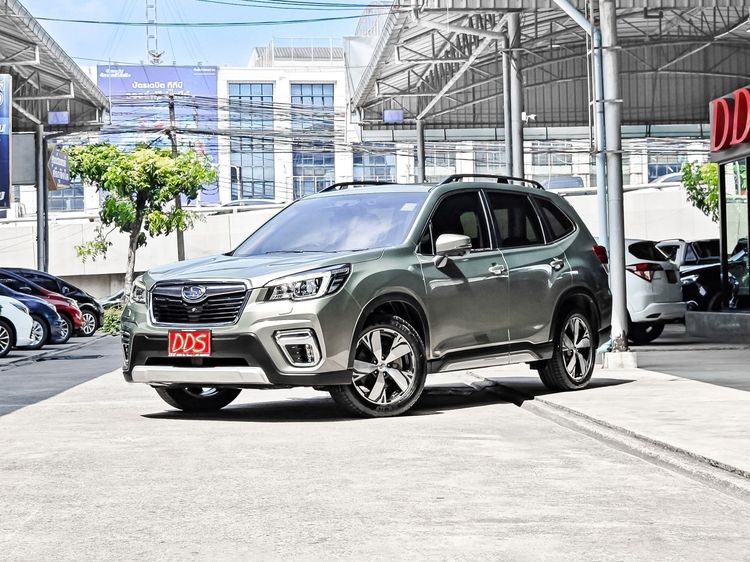 Subaru Forester 2020 2.0 i-S EyeSight Utility-car เบนซิน เกียร์อัตโนมัติ เขียว รูปที่ 2