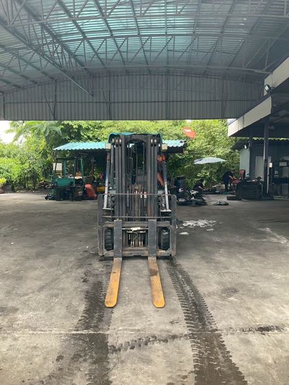 Forklift 3.5 ตัน ดีเซล ออโต้ เสาฟลูฟรี เข้าตู้ได้ ยกสูง 4.40 เมตร รูปที่ 2