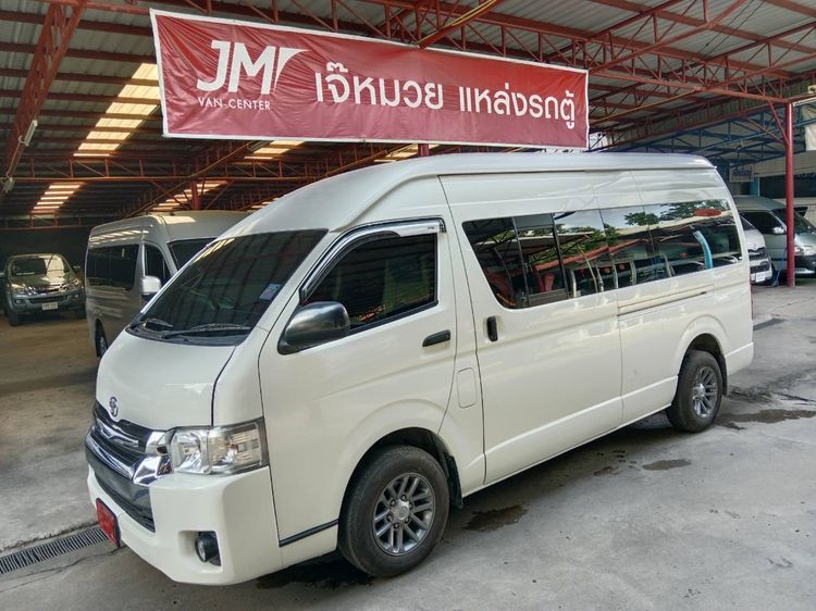 Toyota Commuter 2011 2.5 Van ดีเซล ไม่ติดแก๊ส เกียร์ธรรมดา ขาว รูปที่ 2