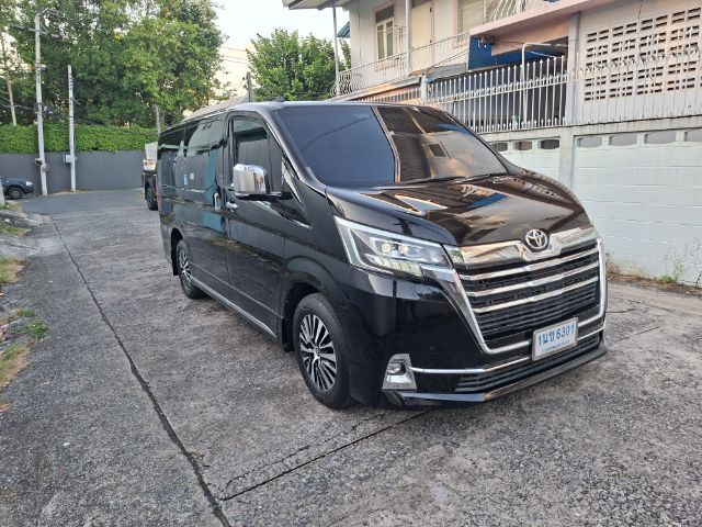 Toyota Majesty 2020 2.8 Premium Van ดีเซล ไม่ติดแก๊ส เกียร์อัตโนมัติ ดำ รูปที่ 3