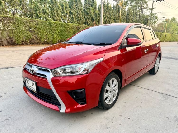 รถ Toyota Yaris 1.2 G สี แดง