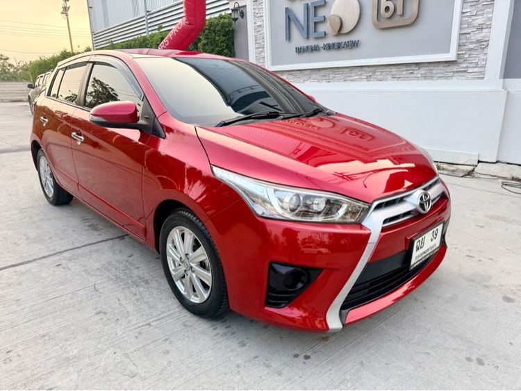 Toyota Yaris 2016 1.2 G Sedan เบนซิน ไม่ติดแก๊ส เกียร์อัตโนมัติ แดง รูปที่ 2