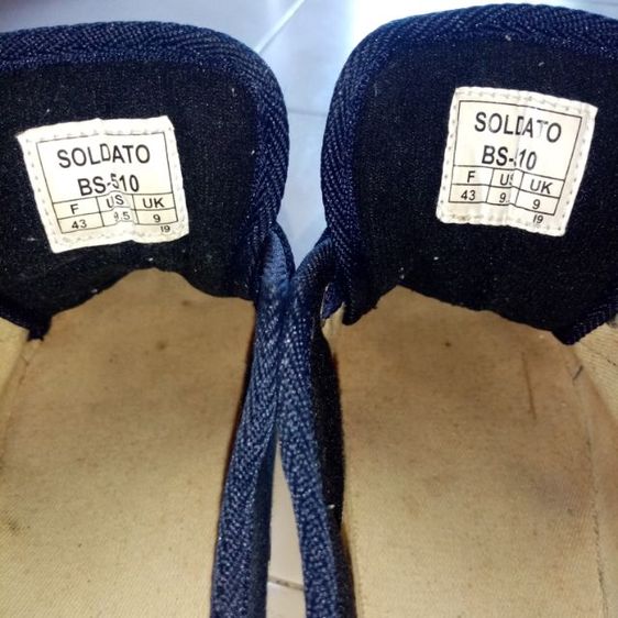 รองเท้าผ้าใบ รูปที่ 7