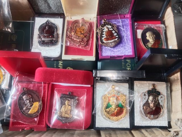 พระเครื่องหลวงพ่อพัฒน์ รวมรุ่น8เหรียญ รูปที่ 5