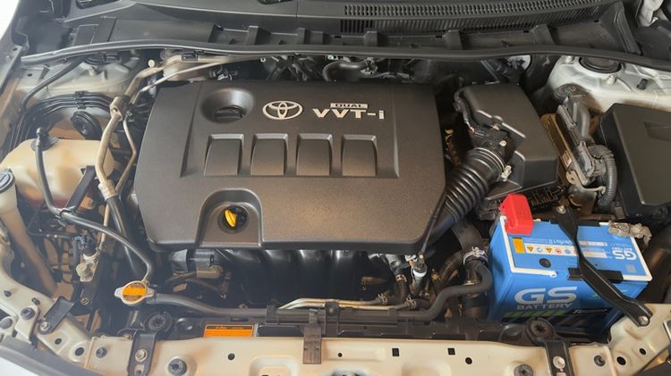 รถ Toyota Altis 1.6 E สี บรอนซ์เงิน