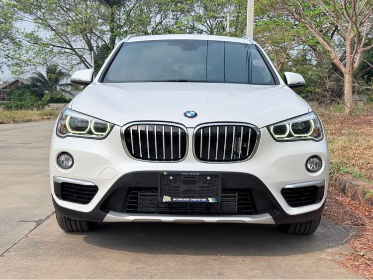 รถ BMW X1 2.0 sDrive18d xLine สี ขาว