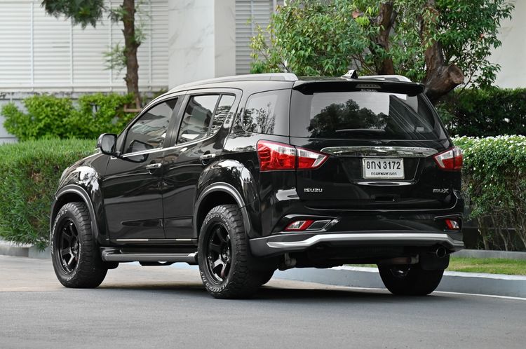 Isuzu MU-X 2018 1.9 Utility-car ดีเซล ไม่ติดแก๊ส เกียร์อัตโนมัติ ดำ รูปที่ 3