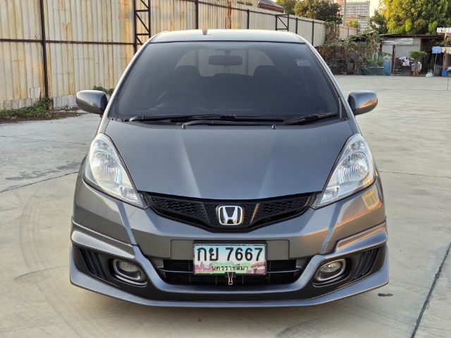 Honda Jazz 2013 1.5 V i-VTEC Sedan เบนซิน ไม่ติดแก๊ส เกียร์อัตโนมัติ เทา รูปที่ 3