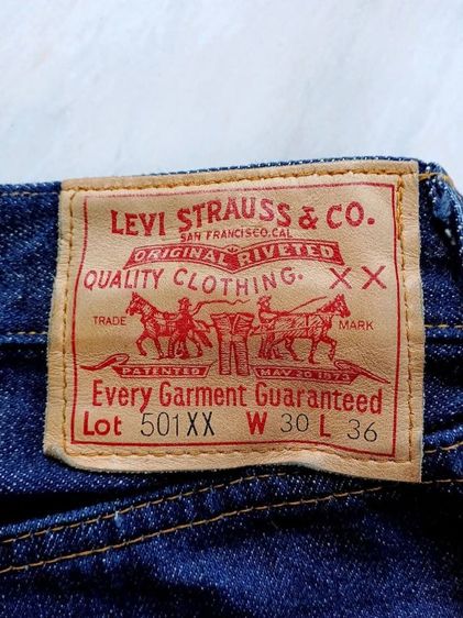 LEVI'S 501XX BIG E , LVC 1947 ริมแดง
MADE  IN  U.S.A. กระดุม 555
เอววัดจริง 28-29  รูปที่ 2