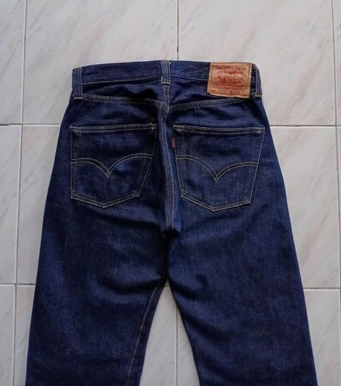 LEVI'S 501XX BIG E , LVC 1947 ริมแดง
MADE  IN  U.S.A. กระดุม 555
เอววัดจริง 28-29  รูปที่ 13