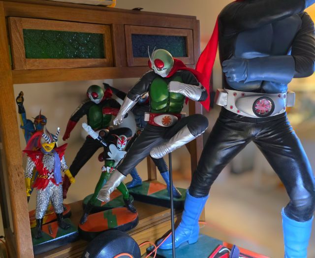 ขายหุ่นไอมดแดง