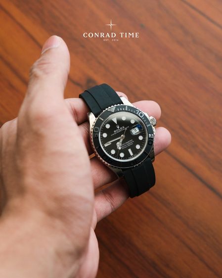 Rolex Yacht-Master 226659 Black dial Black Oysterflex Strap 42mm. 