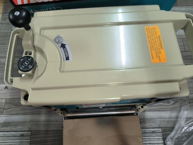 แท่นรีดไม้makita 2012nb รูปที่ 3