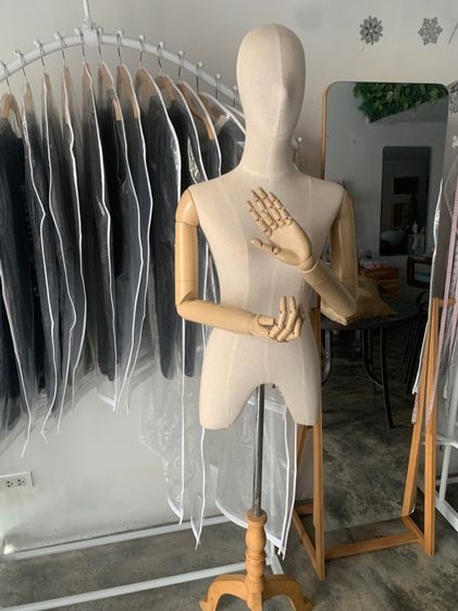 หุ่นขายเสื้อของ รูปที่ 2