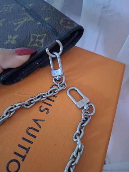 Louis Vuitton Monogram Macassar Portefeuille Rond Chain Strap Canvas รูปที่ 2