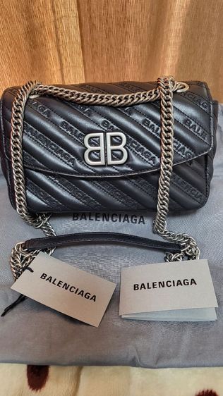 กระเป๋า Balenciaga